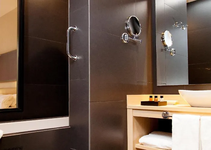 Hotel àmbit 4*