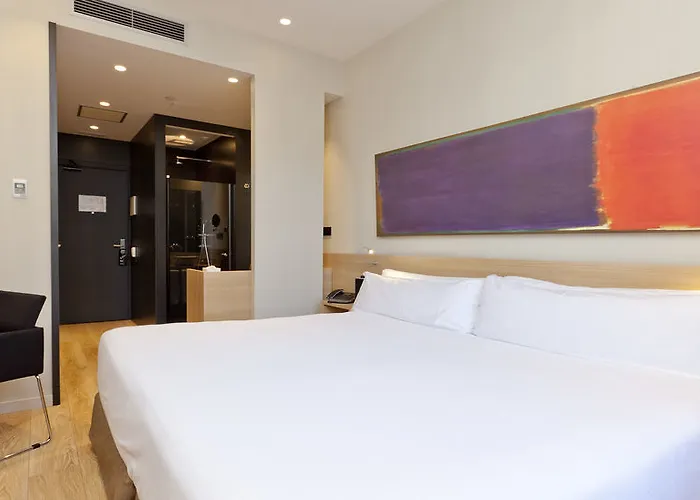 Hotel àmbit 4*