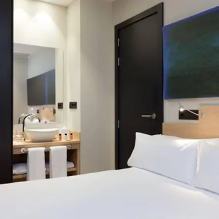 Ambit Hotel