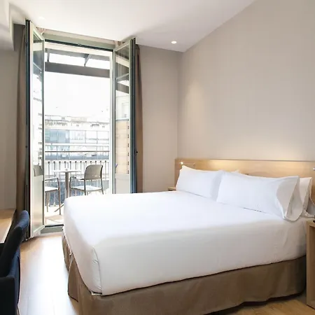 Hotel àmbit 4*