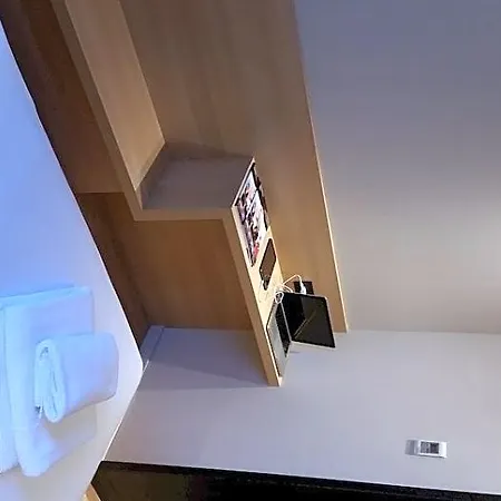 أمبيت فندق 4*