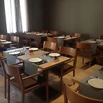 أمبيت فندق 4*