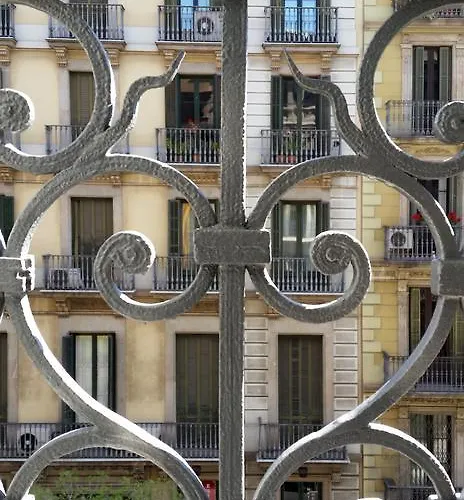 فندق أمبيت 4*